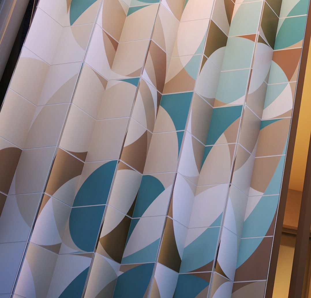 Painel de azulejos criado pelo Coletivo Muda para a fachada dos empreendimentos Be.in.Rio