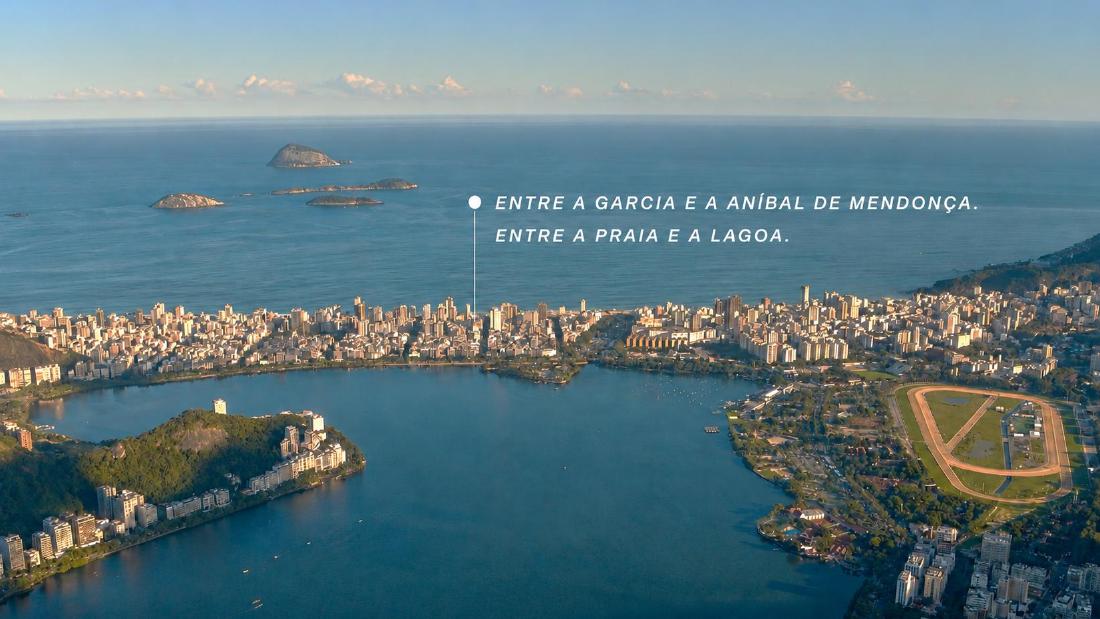 Vista aérea de Ipanema entre a praia e a Lagoa Rodrigo de Freitas